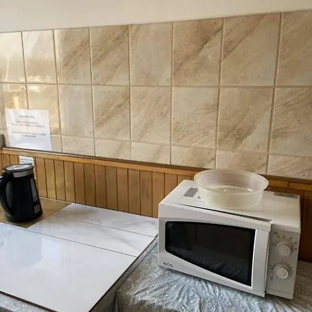 Interdoos - Brno Hostel *